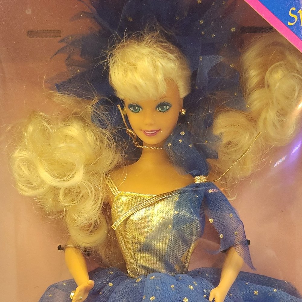 Blue Rhapsody Barbie - Picture 2 of 5